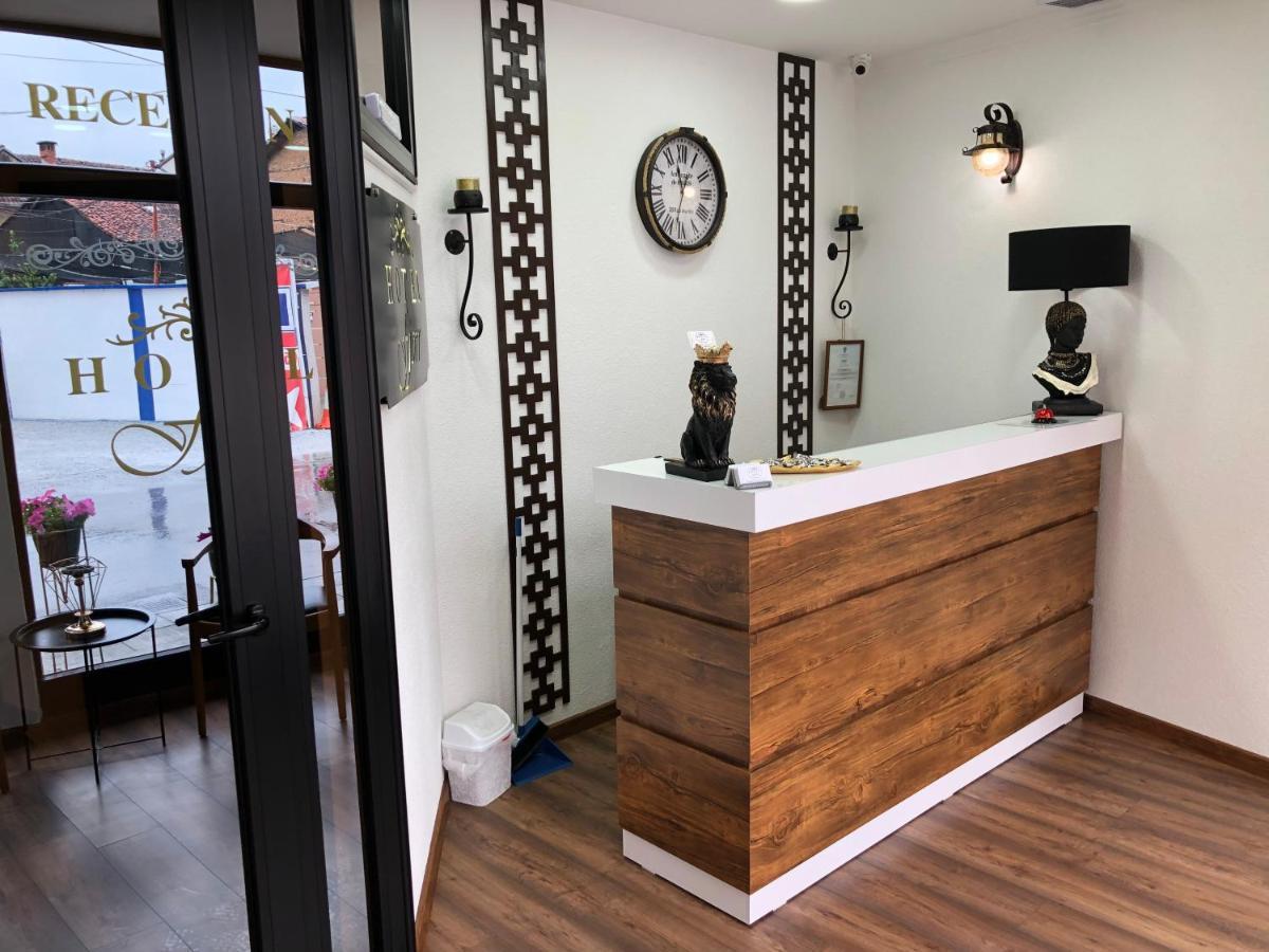 Hotel Fjorr Prizren Extérieur photo